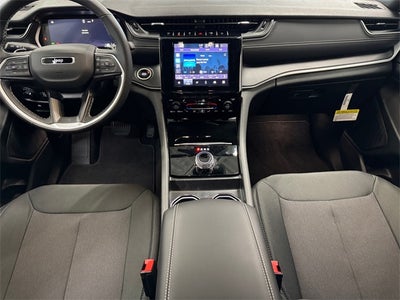 2025 Jeep Grand Cherokee Laredo X 4x4