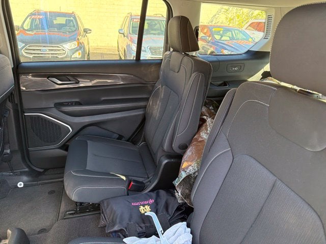 2021 Jeep Grand Cherokee L Laredo 4x4