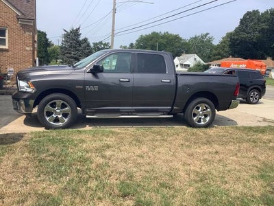 2016 RAM 1500 Big Horn 5.7 Liter V8 Hemi Crew Cab 4WD