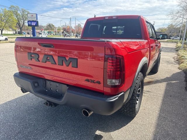2016 RAM 1500 Rebel 5.7 Liter V8 hemi Crew Cab 4WD