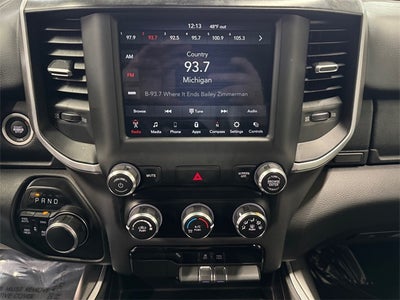 2020 RAM 1500 Big Horn Crew Cab 4x4 5'7' Box