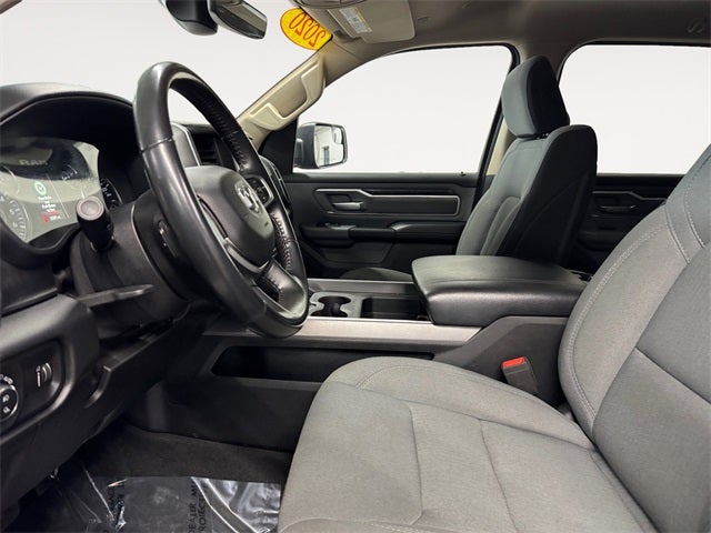 2020 RAM 1500 Big Horn Crew Cab 4x4 5'7' Box