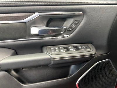 2026 RAM 1500 Laramie Crew Cab 4x4 5'7' Box