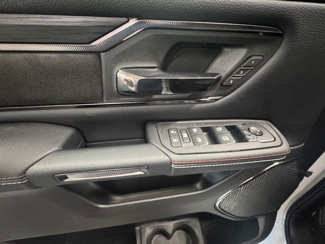 2026 RAM 1500 Laramie Crew Cab 4x4 5'7' Box