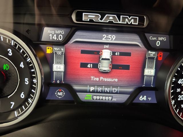 2019 RAM 1500 Laramie Crew Cab 4x4 5'7' Box