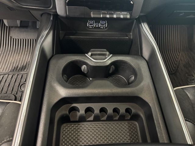 2022 RAM 1500 Laramie Crew Cab 4x4 5'7' Box