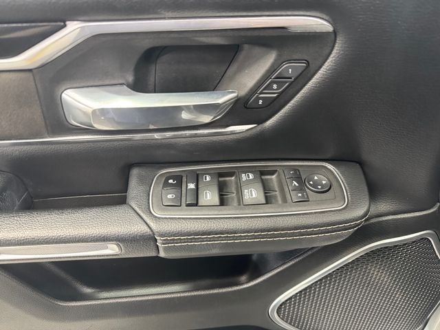 2022 RAM 1500 Laramie Crew Cab 4x4 5'7' Box