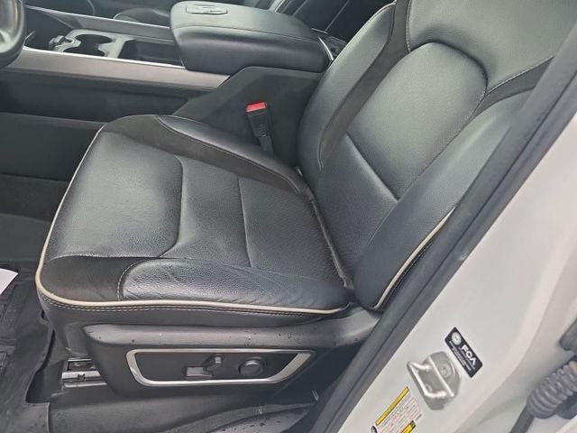 2022 RAM 1500 Laramie Crew Cab 4x4 5'7' Box