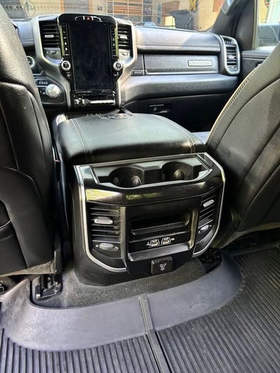 2020 RAM 1500 Laramie Crew Cab 4x4 5'7' Box