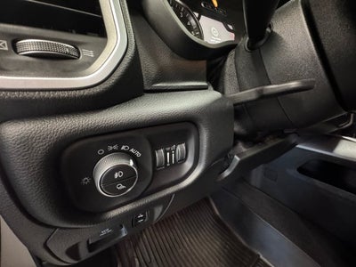 2019 RAM 1500 Big Horn/Lone Star Crew Cab 4x4 6'4' Box