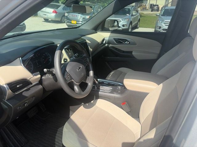 2022 Chevrolet Traverse AWD LS