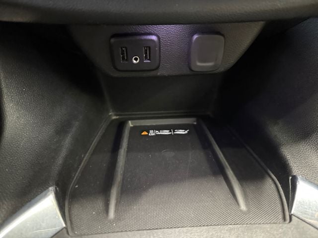 2022 Chevrolet Traverse LT 3.6 Liter V6 AWD 3rd Row Seating