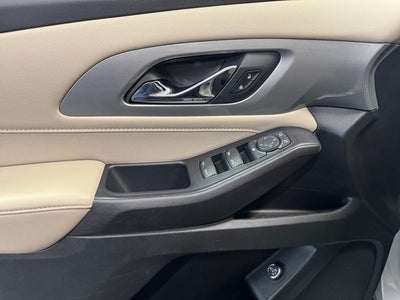 2022 Chevrolet Traverse LT 3.6 Liter V6 AWD 3rd Row Seating