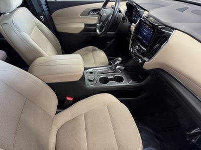 2022 Chevrolet Traverse LT 3.6 Liter V6 AWD 3rd Row Seating