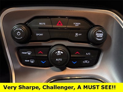 2022 Dodge Challenger SXT