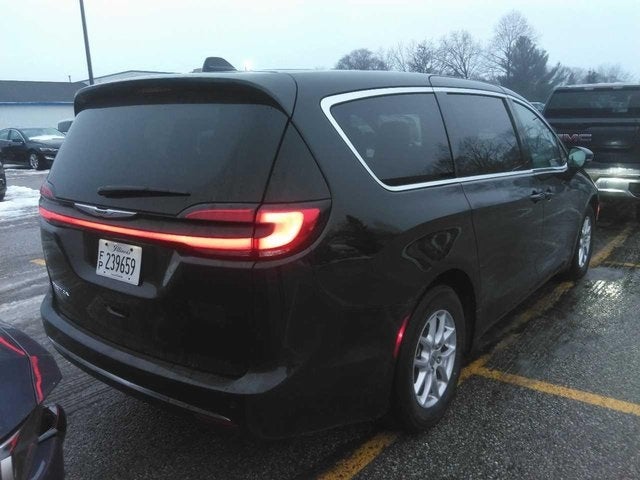 2023 Chrysler Pacifica Touring L 3.6 Liter V6 7 Passenger 3rd Row Seating