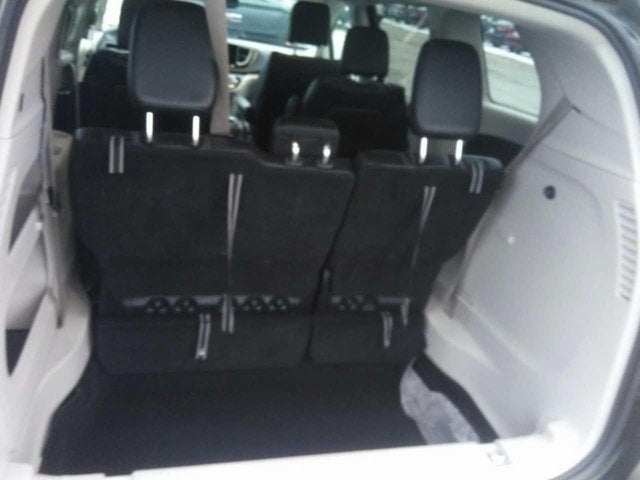 2023 Chrysler Pacifica Touring L 3.6 Liter V6 7 Passenger 3rd Row Seating