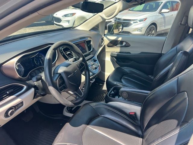 2021 Chrysler Voyager LXI