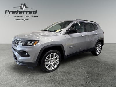 2023 Jeep Compass Latitude Lux FWD