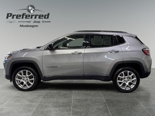 2023 Jeep Compass Latitude Lux FWD