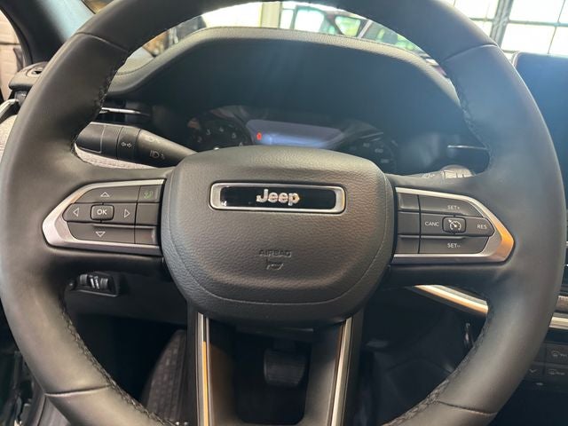 2023 Jeep Compass Latitude Lux FWD