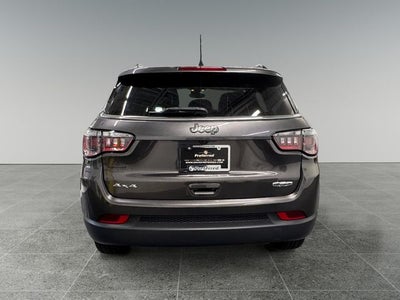 2023 Jeep Compass Latitude Lux FWD
