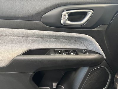 2023 Jeep Compass Latitude Lux FWD