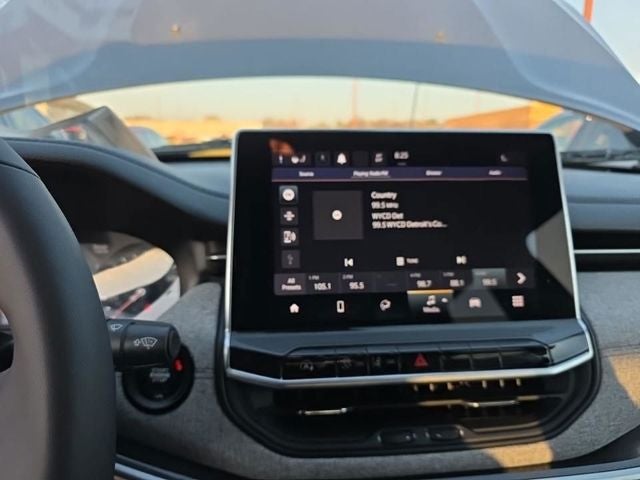 2023 Jeep Compass Latitude Lux FWD