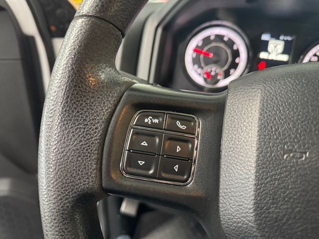 2017 RAM 2500 Tradesman Crew Cab 4x4 6'4' Box