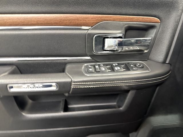 2018 RAM 2500 Laramie Crew Cab 4x4 6'4' Box