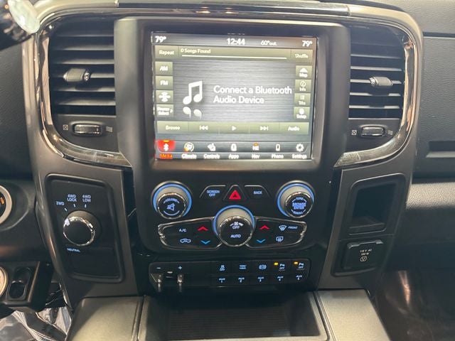 2018 RAM 2500 Laramie Crew Cab 4x4 6'4' Box