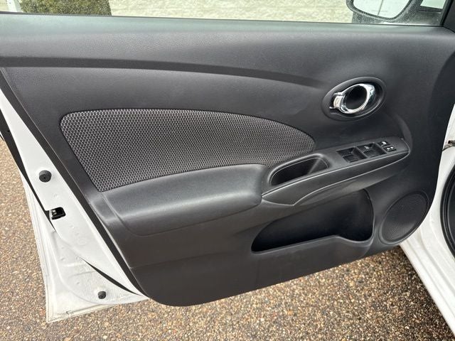 2015 Nissan Versa 1.6 S