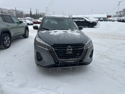 2024 Nissan Kicks SR Xtronic CVT