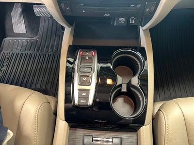 2022 Honda Pilot AWD Touring 8 Passenger