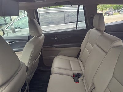 2022 Honda Pilot AWD Touring 8 Passenger