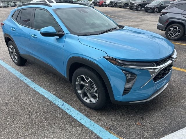 2025 Chevrolet Trax LT's photo
