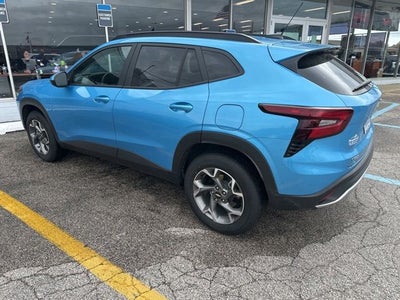 2025 Chevrolet Trax FWD LT