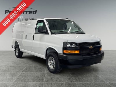2025 Chevrolet Express Cargo WT