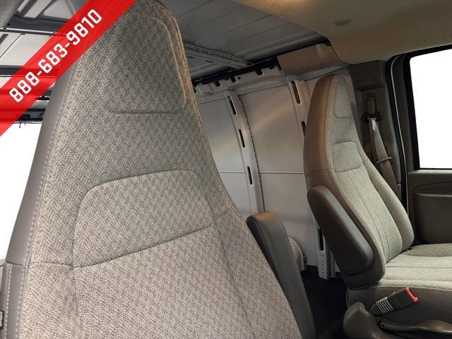 2025 Chevrolet Express Cargo WT