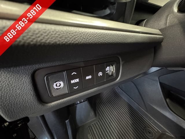 2027 Chevrolet Traverse LT - Photo 23
