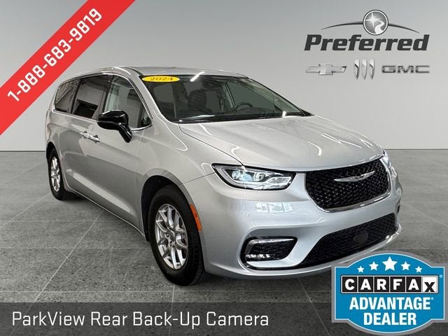 2024 Chrysler Pacifica Touring L's photo