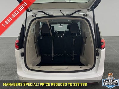 2024 Chrysler Pacifica Hybrid Select