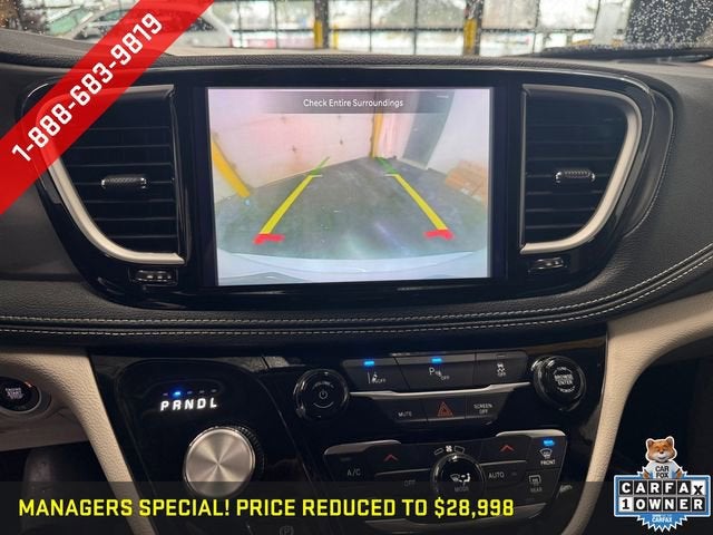 2024 Chrysler Pacifica Hybrid Select