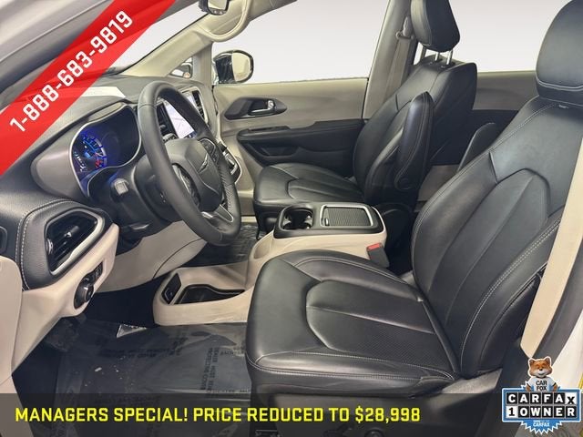 2024 Chrysler Pacifica Hybrid Select